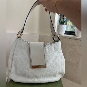 Vintage Leather Gucci GG Signature Medium Hobo Bag